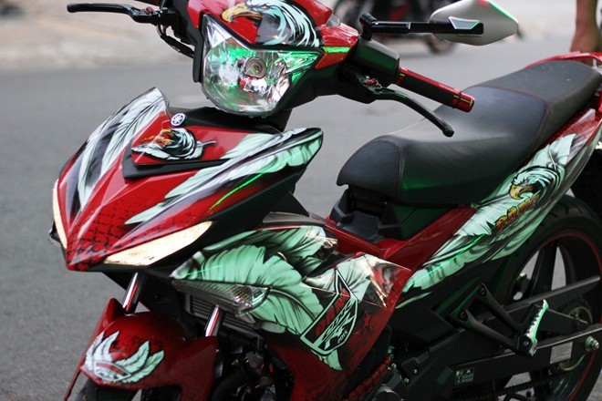 Lóa mắt với Exciter 150 phong cách chim ưng của biker Sài Gòn - ảnh 1