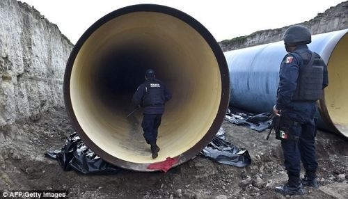Bóng hồng trong cuộc đời của 'bố già' vượt ngục Mexico - ảnh 5