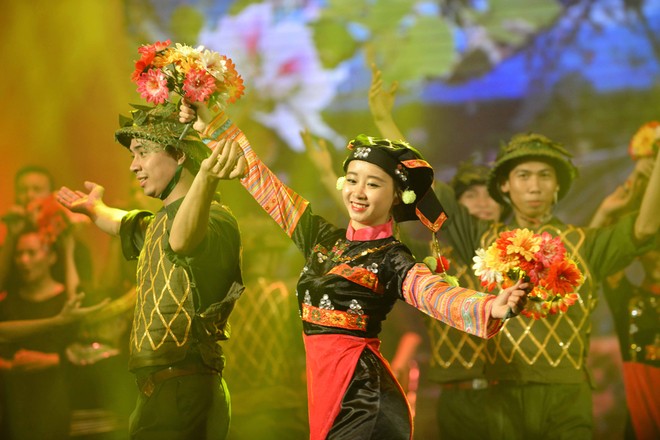 Khán giả xúc động nghe NSND Thanh Hoa, Quang Thọ song ca - ảnh 8