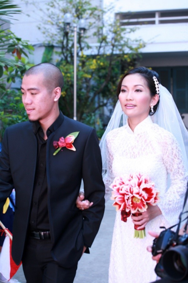 Những cuộc hôn nhân ngắn chẳng tày gang của sao Việt - ảnh 5
