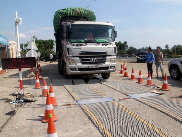 Xe tải cỡ lớn Trung Quốc tăng trưởng nóng ở Việt Nam - ảnh 1