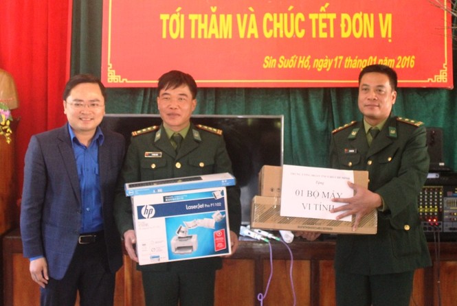 Xuân biên giới - Tết hải đảo đến với bà con, chiến sỹ tỉnh Lai Châu - ảnh 4