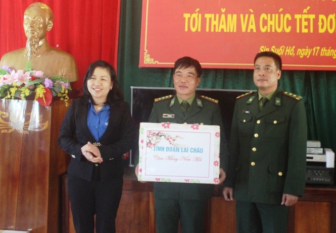 Xuân biên giới - Tết hải đảo đến với bà con, chiến sỹ tỉnh Lai Châu - ảnh 6