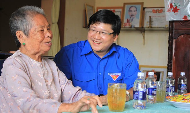 Trung ương Đoàn tri ân các Mẹ Việt Nam Anh hùng huyện Hóc Môn - ảnh 2