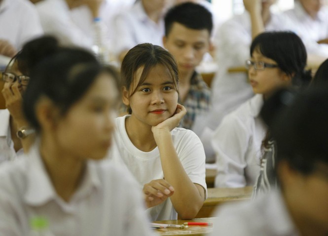 Hàng vạn thí sinh bước vào thi môn Ngoại ngữ - ảnh 10