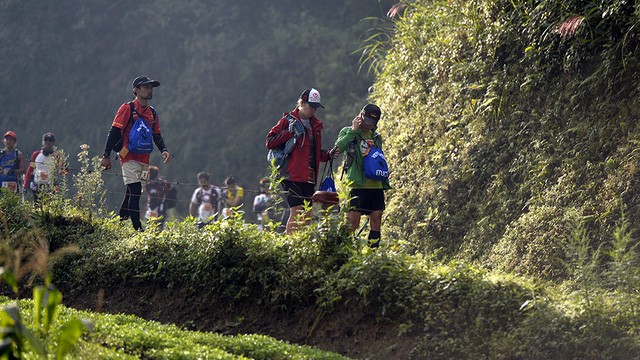 Đại sứ Anh băng núi 70km tại giải chạy việt dã ở Sapa - ảnh 4