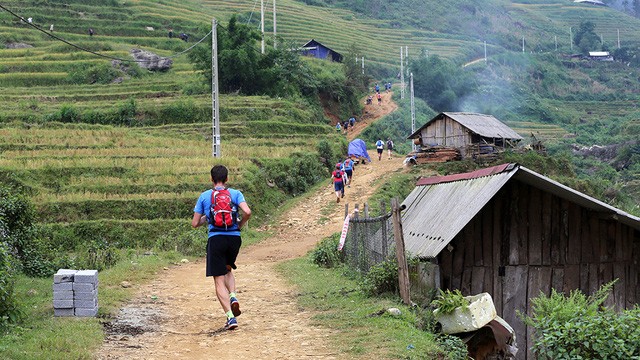 Đại sứ Anh băng núi 70km tại giải chạy việt dã ở Sapa - ảnh 9