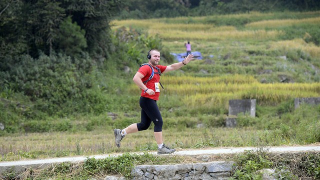 Đại sứ Anh băng núi 70km tại giải chạy việt dã ở Sapa - ảnh 11