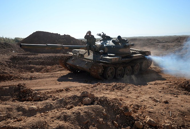 Hàng loạt xe tăng thời Liên Xô tham chiến ở Syria - ảnh 1
