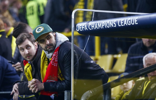 Không khí lo lắng bao trùm Dortmund sau vụ đánh bom - ảnh 6