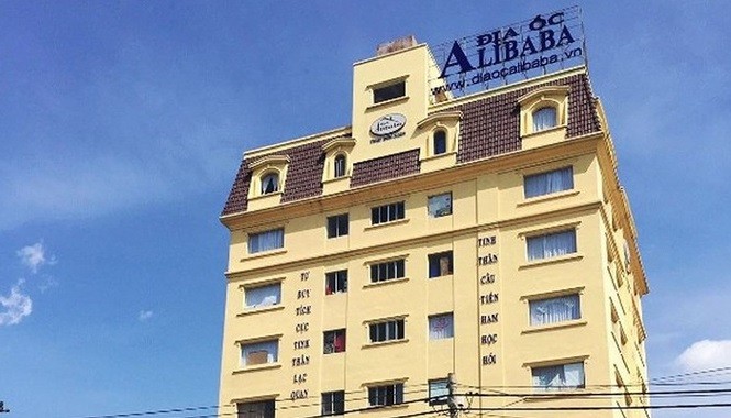 Bộ Công an 'sờ gáy' Alibaba, dân kêu trời vì đường hẹp 'gánh' loạt cao ốc - ảnh 1