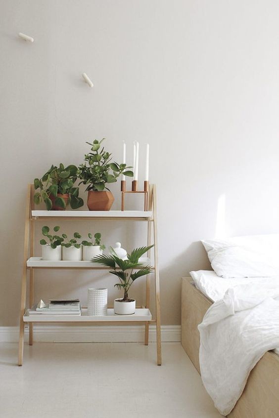 Phòng ngủ nổi bật cho nhà phố hẹp nhờ biến tấu cổ điển và cây xanh - ảnh 7