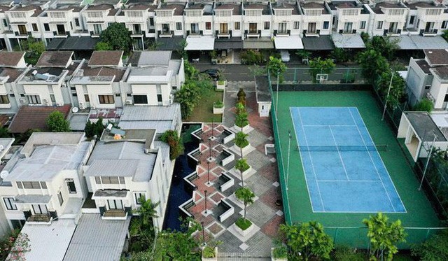 Ngỡ ngàng ngôi làng toàn biệt thự chục tỷ xây trên nóc tòa nhà cao tầng - ảnh 6