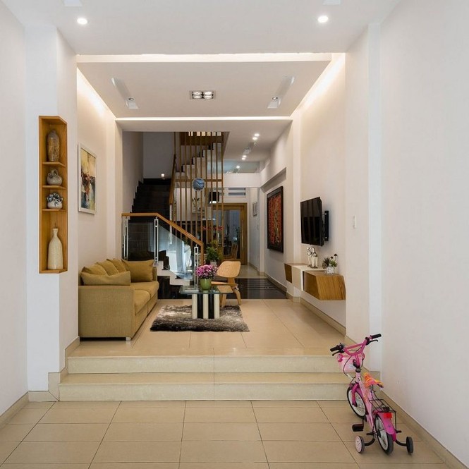 Nhà ống 4 tầng, mặt tiền hẹp vẫn đẹp long lanh - ảnh 2