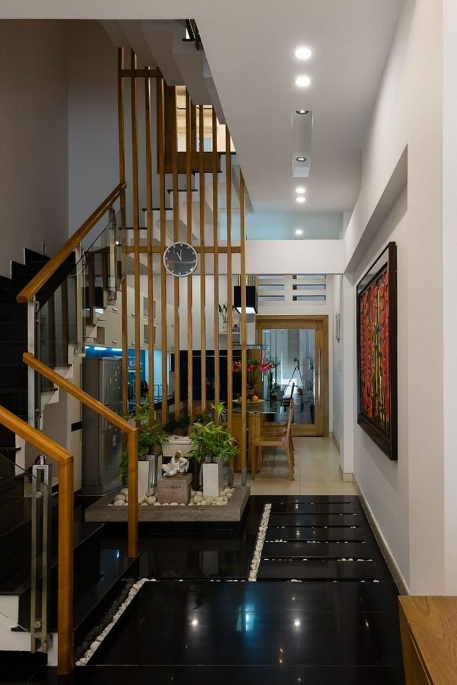 Nhà ống 4 tầng, mặt tiền hẹp vẫn đẹp long lanh - ảnh 3