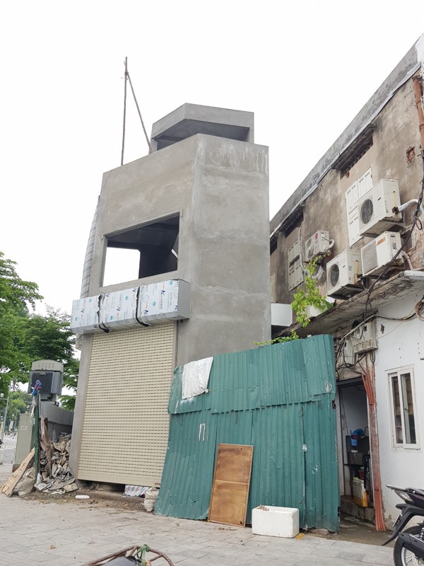 Xử lý nhà ‘siêu mỏng, siêu méo’ mọc trên các tuyến đường nghìn tỷ ở Hà Nội - ảnh 2