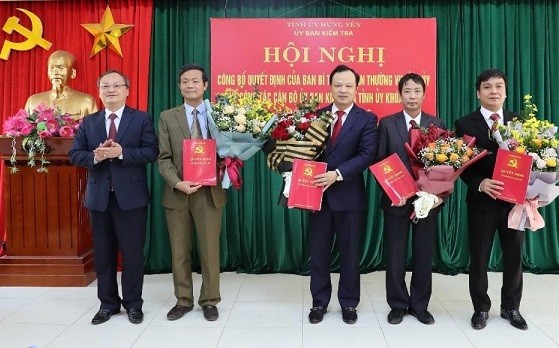 Bộ Chính trị, Ban Bí thư chuẩn y nhân sự mới - ảnh 1