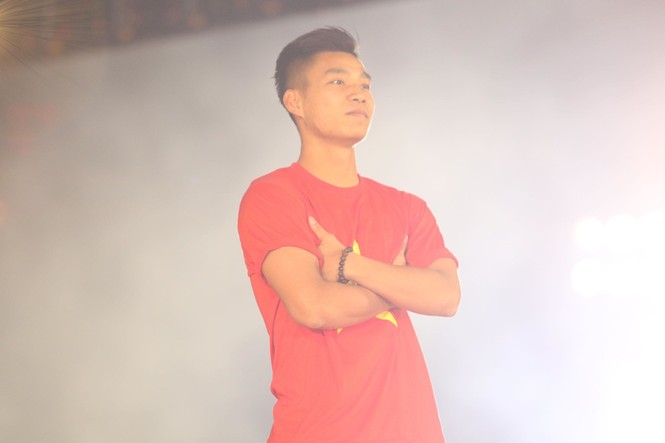 Công Phượng mang son môi đến dự buổi giao lưu - ảnh 7