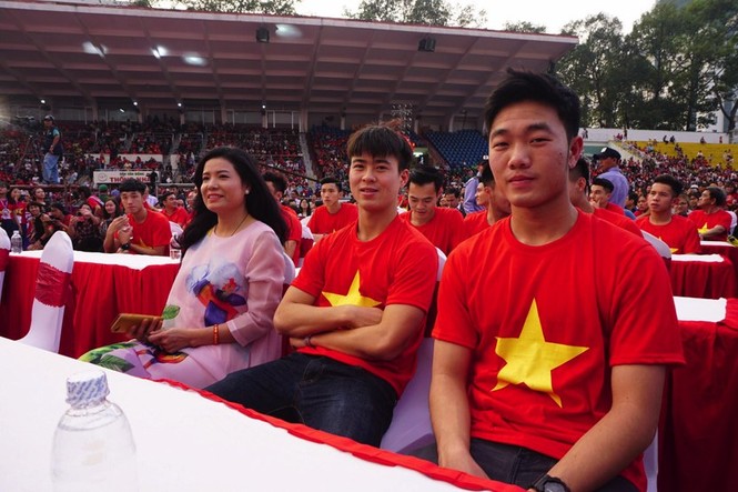 Công Phượng mang son môi đến dự buổi giao lưu - ảnh 6
