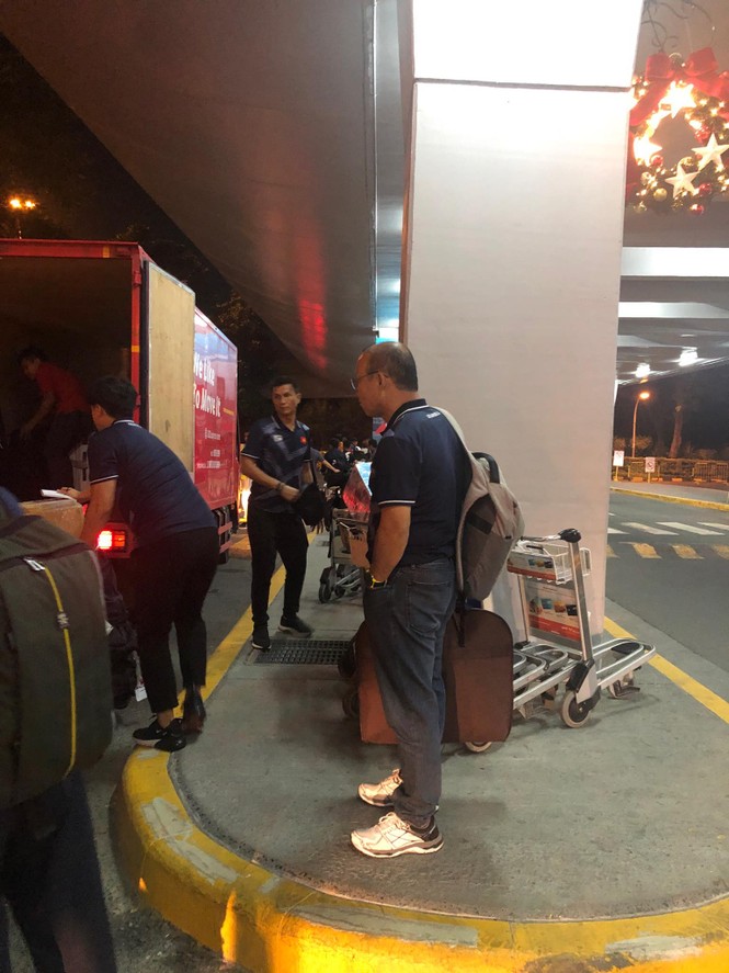 U22 Việt Nam tới Manila, sẵn sàng tranh HCV SEA Games 30 - ảnh 1