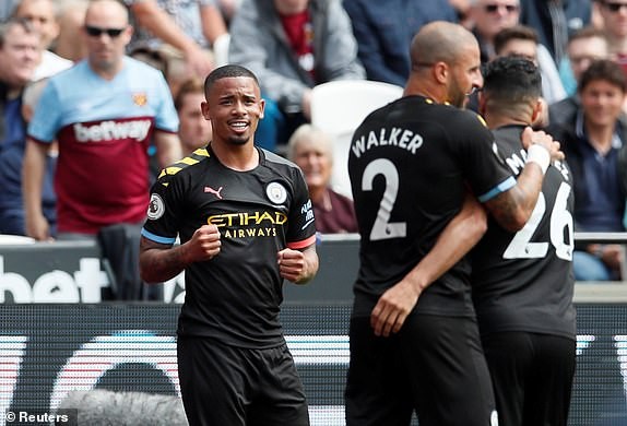 Sterling lập hat-trick, Man City vùi dập West Ham - ảnh 9