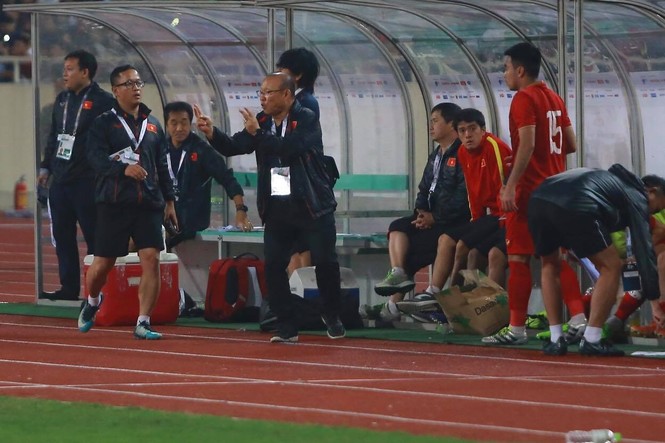 Hú hồn với... HLV Park Hang Seo - ảnh 4