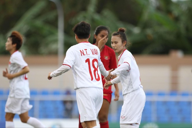 Thắng Indonesia 6-0, tuyển nữ Việt Nam vào bán kết SEA Games 30 - ảnh 5