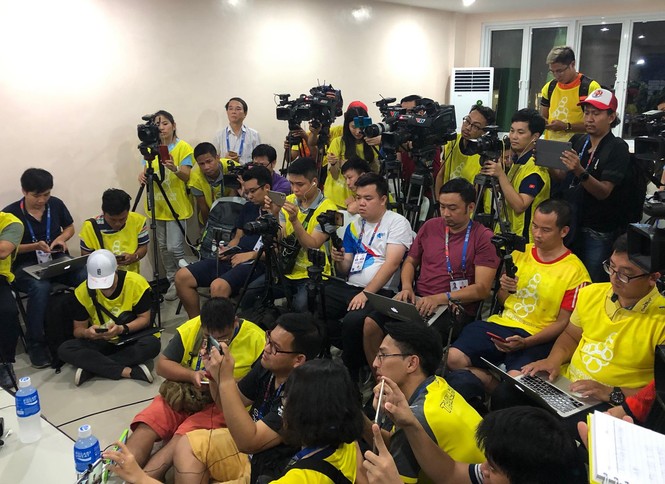 Báo chí 'quây' HLV Nishino sau khi Thái Lan bị loại khỏi SEA Games 30 - ảnh 2