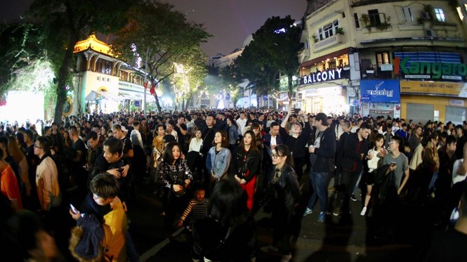 Pháo hoa rực sáng đón năm mới 2020 - ảnh 10