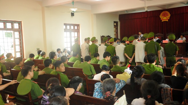 Hai án chung thân vụ 'quan tài diễu phố' - ảnh 2