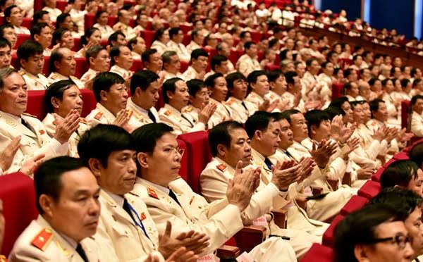 Trao tặng Huân chương Sao vàng lần thứ tư cho lực lượng CAND - ảnh 6