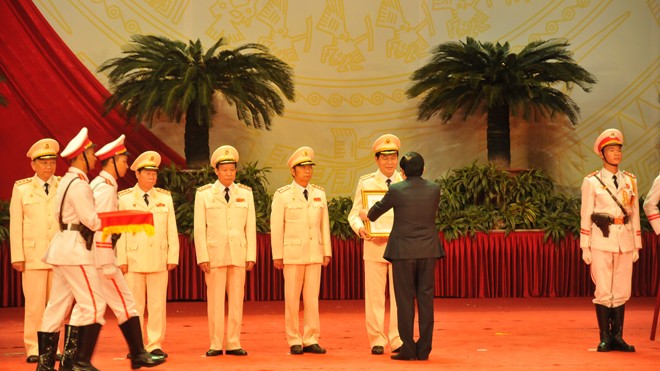 Trao tặng Huân chương Sao vàng lần thứ tư cho lực lượng CAND - ảnh 3