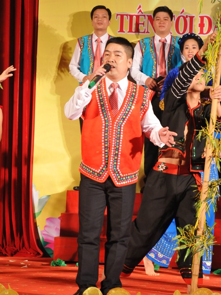 Liên hoan ca khúc cách mạng vùng Đông Bắc Bộ - ảnh 6
