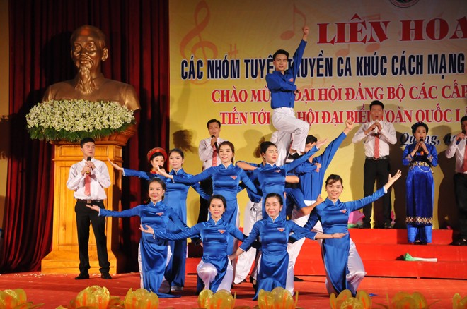 Liên hoan ca khúc cách mạng vùng Đông Bắc Bộ - ảnh 2