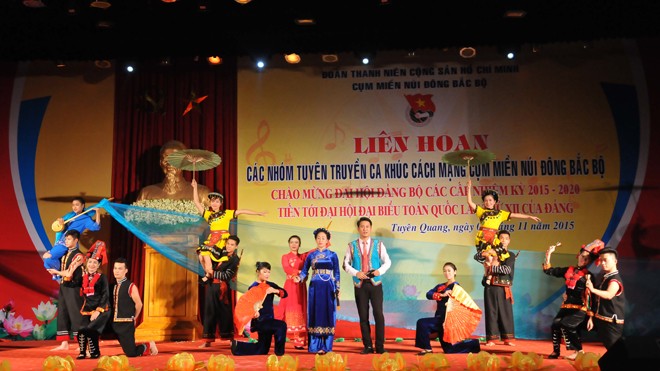 Liên hoan ca khúc cách mạng vùng Đông Bắc Bộ - ảnh 7