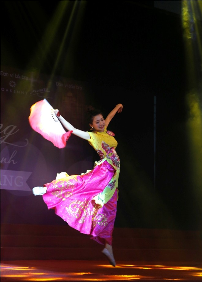 Nữ sinh Hà Thành 'đốt cháy' sân khấu - ảnh 7