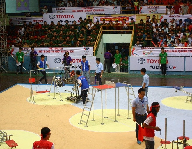 Kết thúc vòng bảng Robocon 2014: Không cân sức - ảnh 3