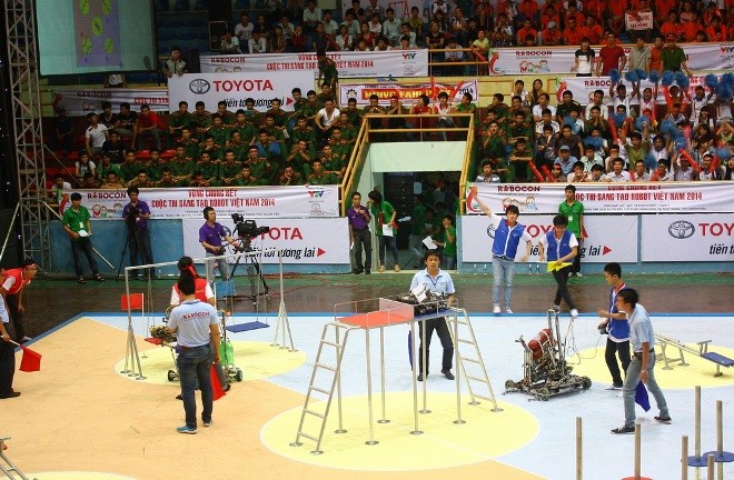 Kết thúc vòng bảng Robocon 2014: Không cân sức - ảnh 2