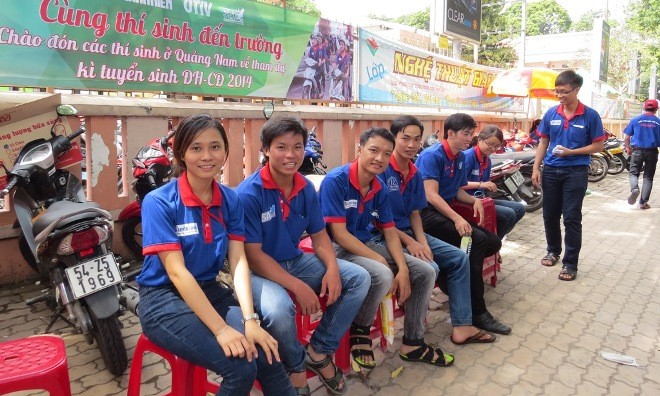 Tiếp sức mùa thi: Xe ôm miễn phí và giá rẻ - ảnh 1