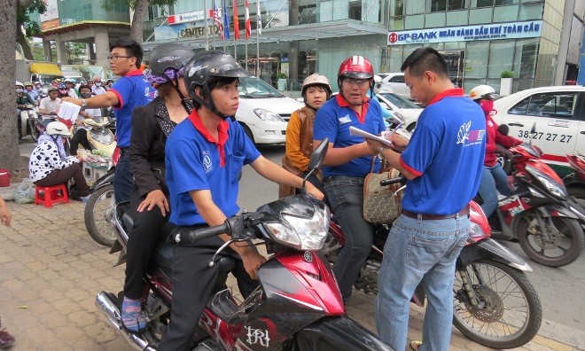 Tiếp sức mùa thi: Xe ôm miễn phí và giá rẻ - ảnh 2