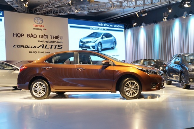 Lộ 3 mức giá của Toyota Corolla Altis 2014 ở Việt Nam - ảnh 2
