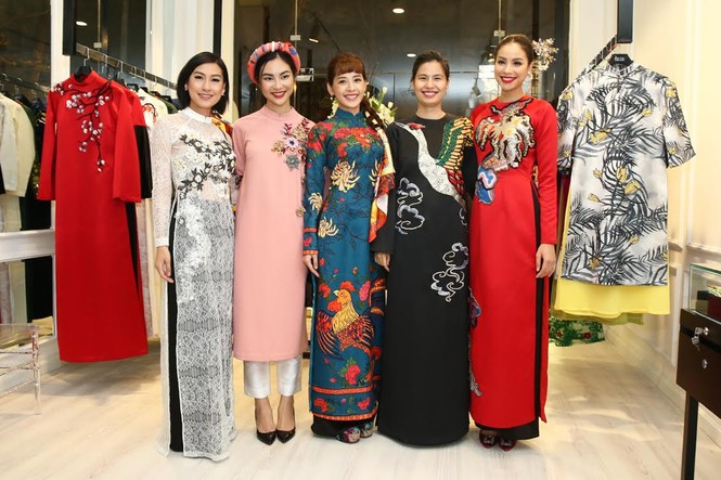 Ca sĩ Hồng Nhung, Đoan Trang diện áo dài đọ dáng cùng mỹ nhân Việt - ảnh 12