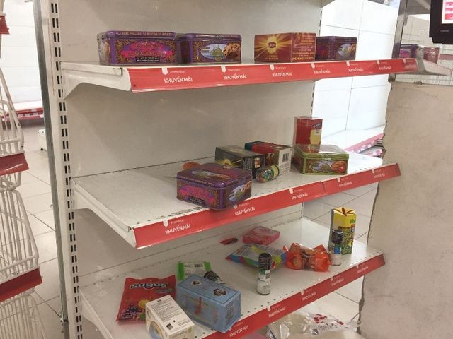 Người dân tiếp tục khui hàng hóa “vô tội vạ” và trộm cắp khi đến Auchan - ảnh 2