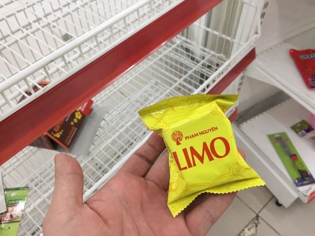 Người dân tiếp tục khui hàng hóa “vô tội vạ” và trộm cắp khi đến Auchan - ảnh 5