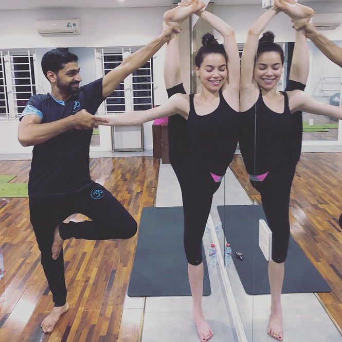 Đăng ảnh tạo dáng yoga độ khó cao, Hồ Ngọc Hà bị chê ‘giống đàn ông’ - ảnh 6