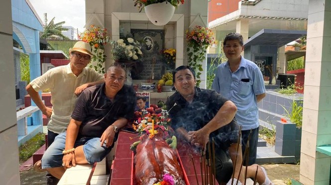 Quyền Linh nghẹn ngào chia sẻ nhân 23 năm ngày mất Lê Công Tuấn Anh - ảnh 1