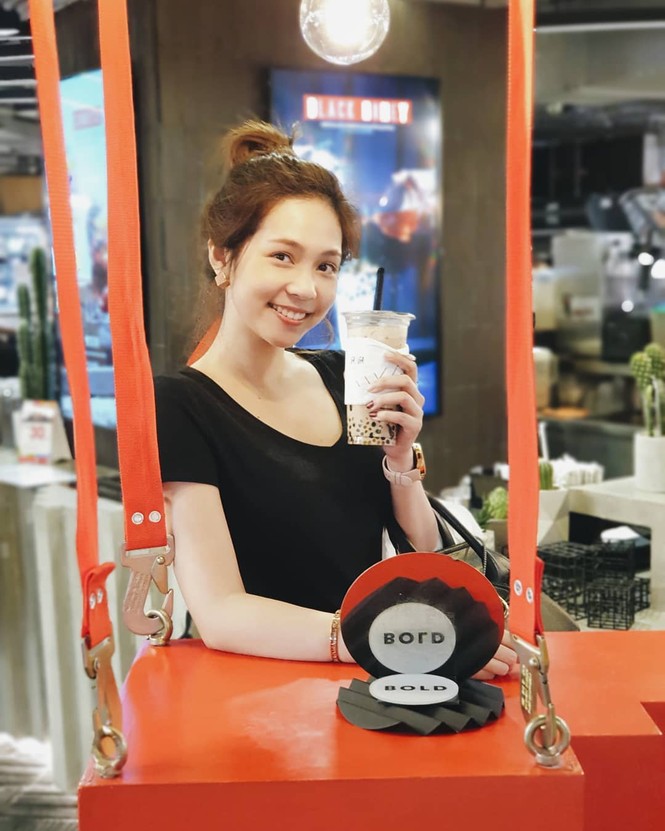 Nhan sắc đời thường trong trẻo, mộc mạc của tân Hoa hậu Quốc tế - ảnh 4
