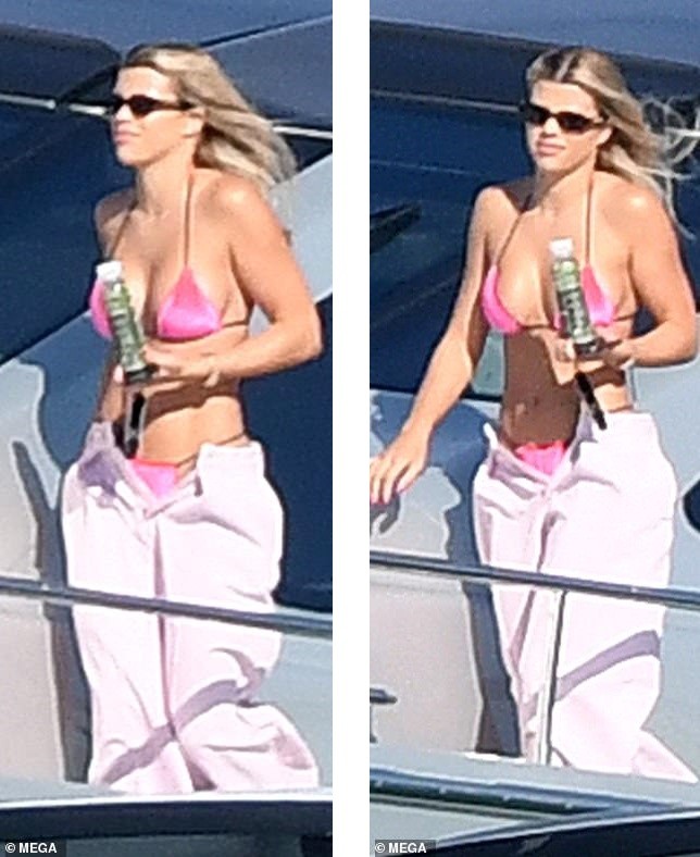 Sofia Richie ‘thả dáng’ nóng bỏng trên du thuyền cùng bạn trai lớn tuổi - ảnh 6