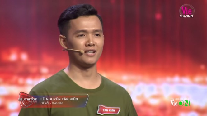 Trấn Thành bị tố ‘nhắc bài’, thiếu kiến thức trong show Siêu trí tuệ Việt Nam - ảnh 1