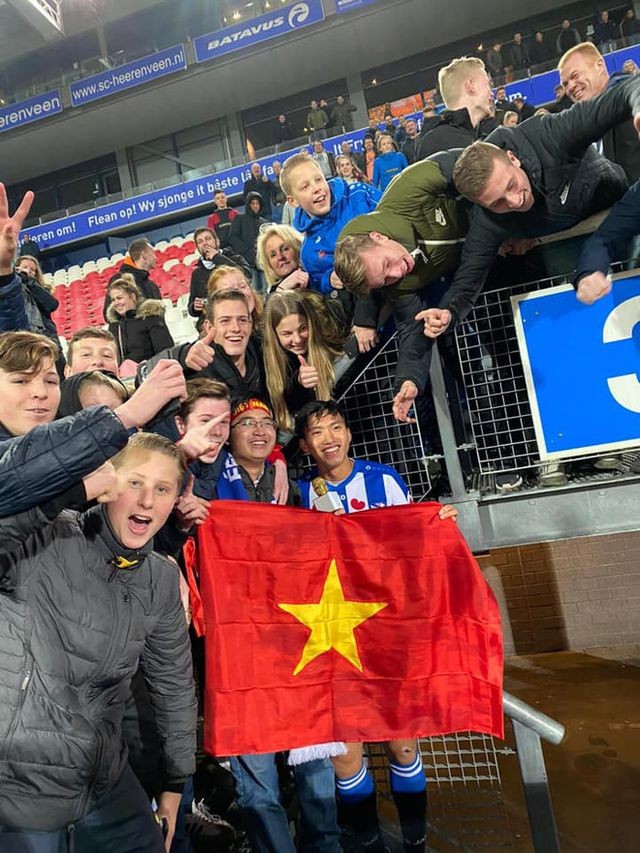 HLV Heerenveen tiết lộ lý do trao cơ hội ra sân cho Văn Hậu - ảnh 2